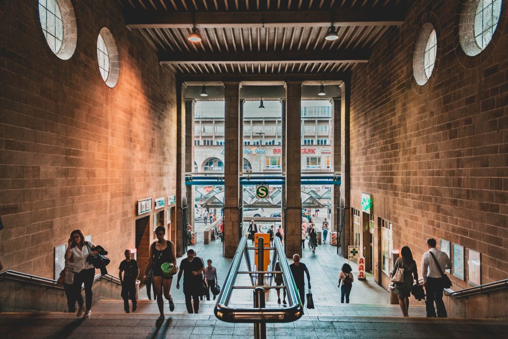 sara kurfess p bszdhqhy4 unsplash Smart arkitektur kan minska smittspridningen